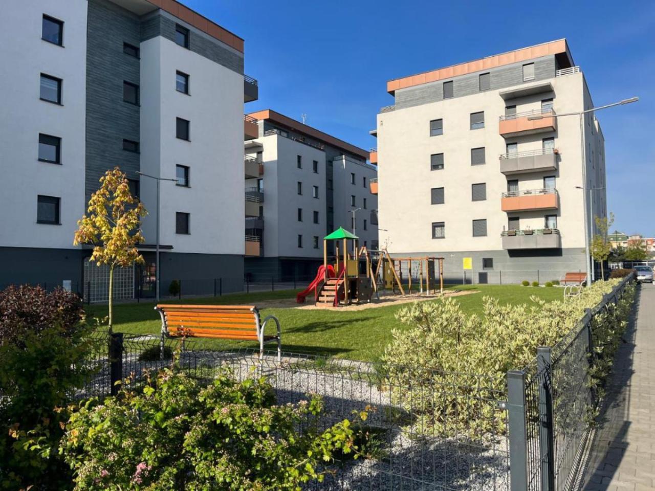Apartamentlesznopl Family Friendly Leszno  Ngoại thất bức ảnh